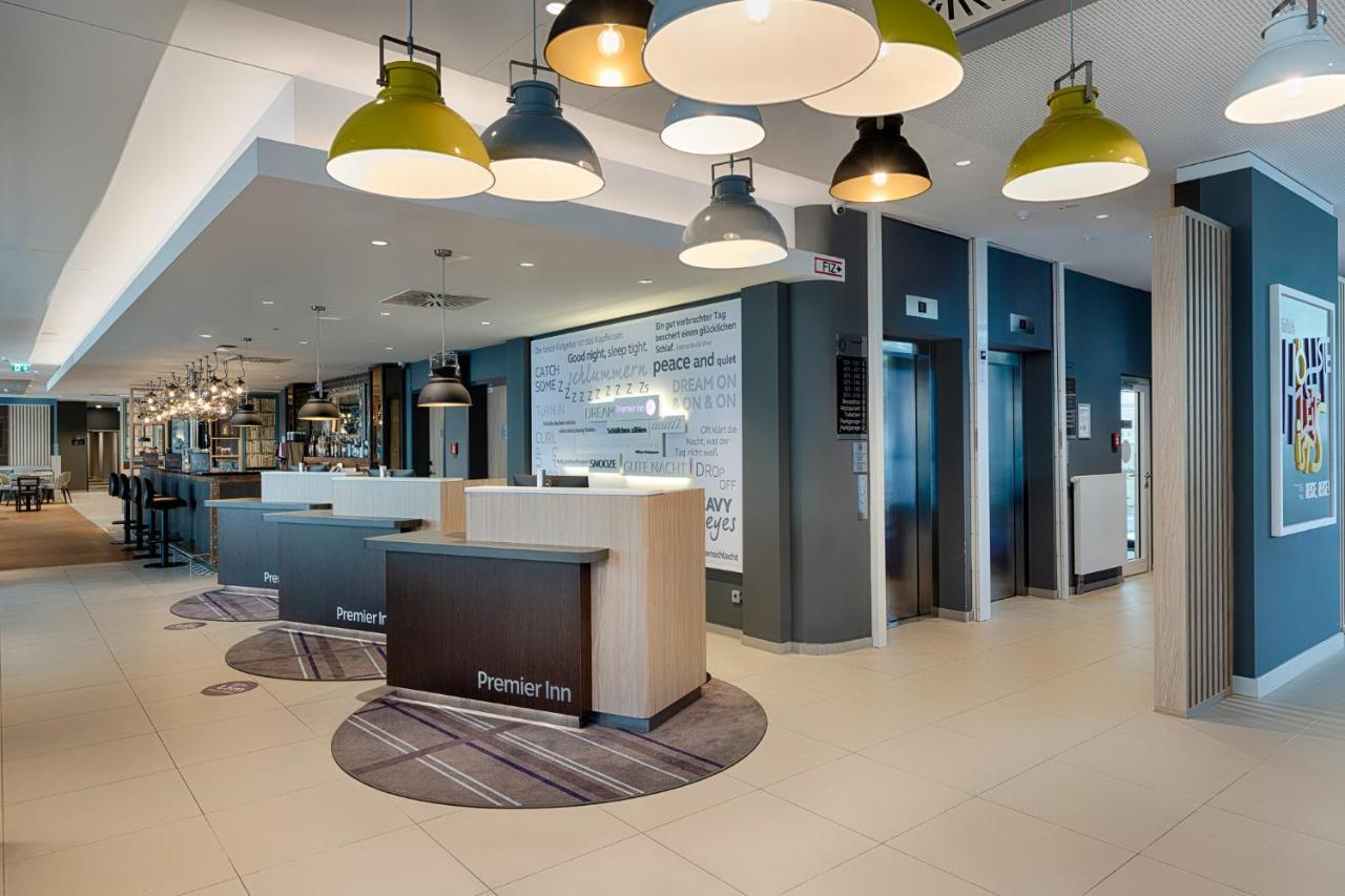 Premier Inn Frankfurt Westend Frankfurt am Main Exteriör bild