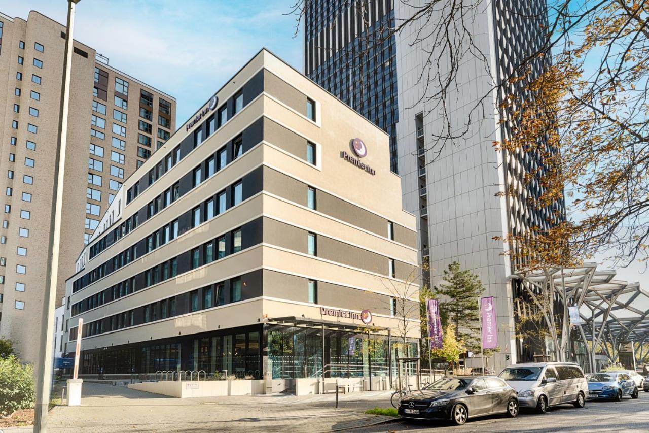 Premier Inn Frankfurt Westend Frankfurt am Main Exteriör bild